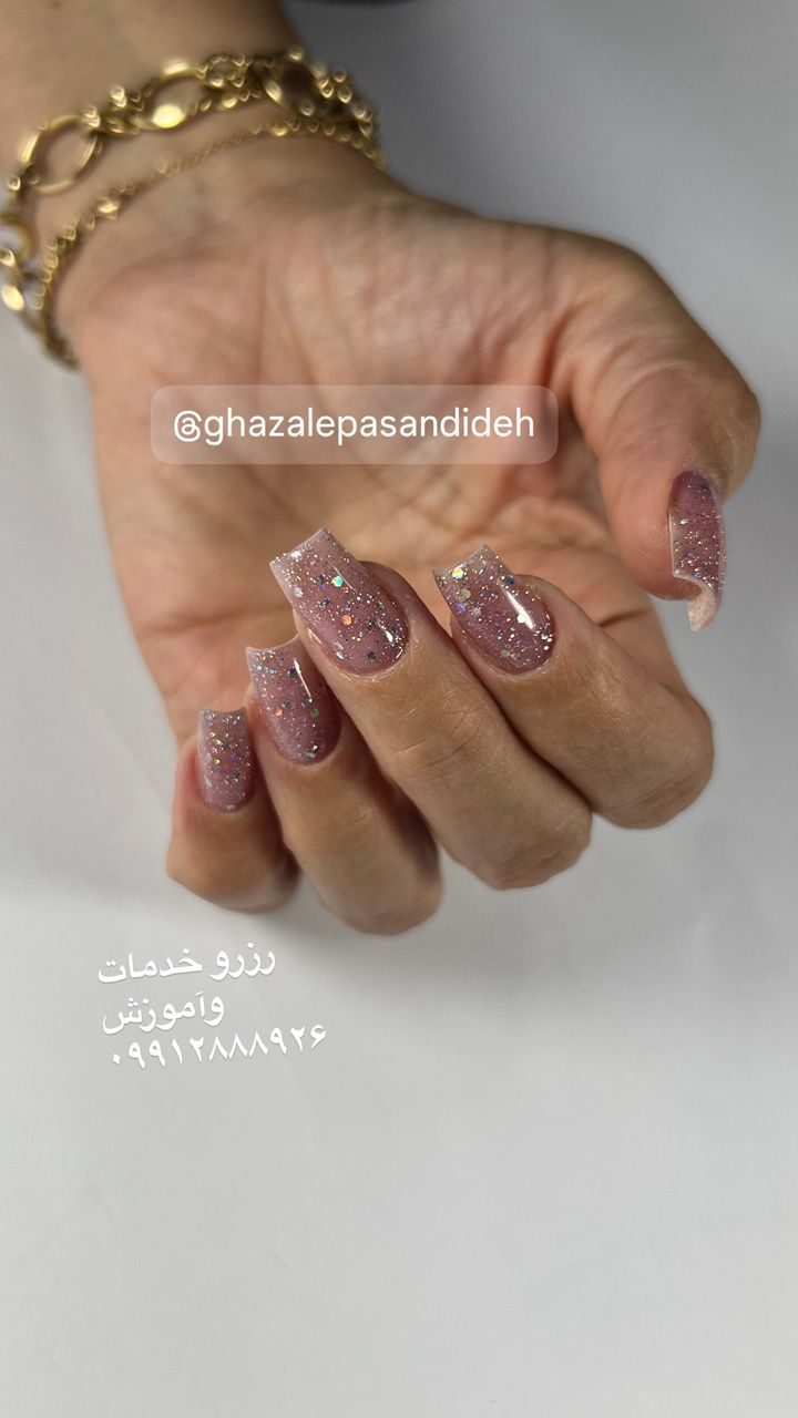 سالن زیبایی یاقوت در واوان